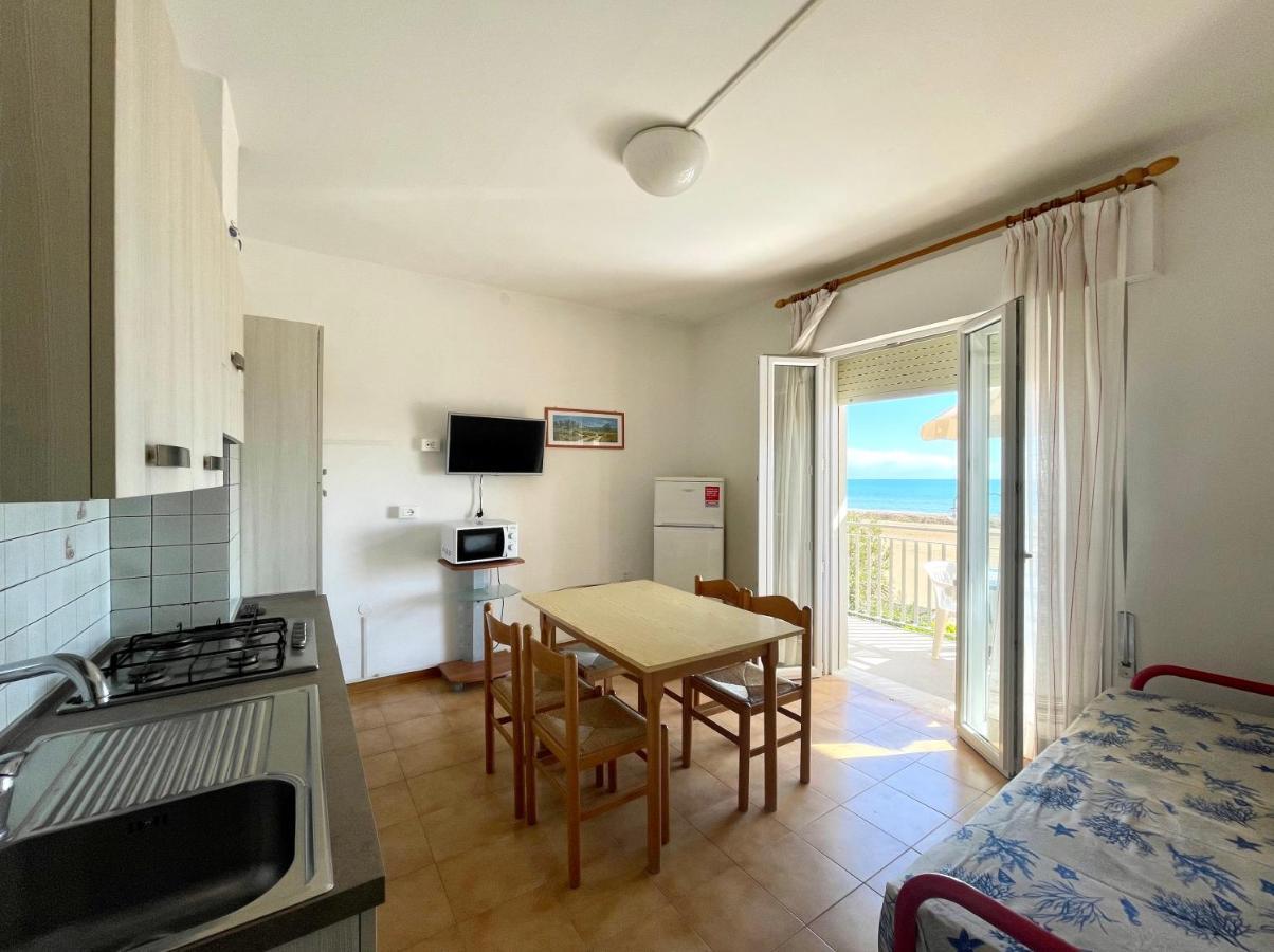 Villa Fronte Mare-Carraro Immobiliare Jesolo - Family Apartments Exterior foto