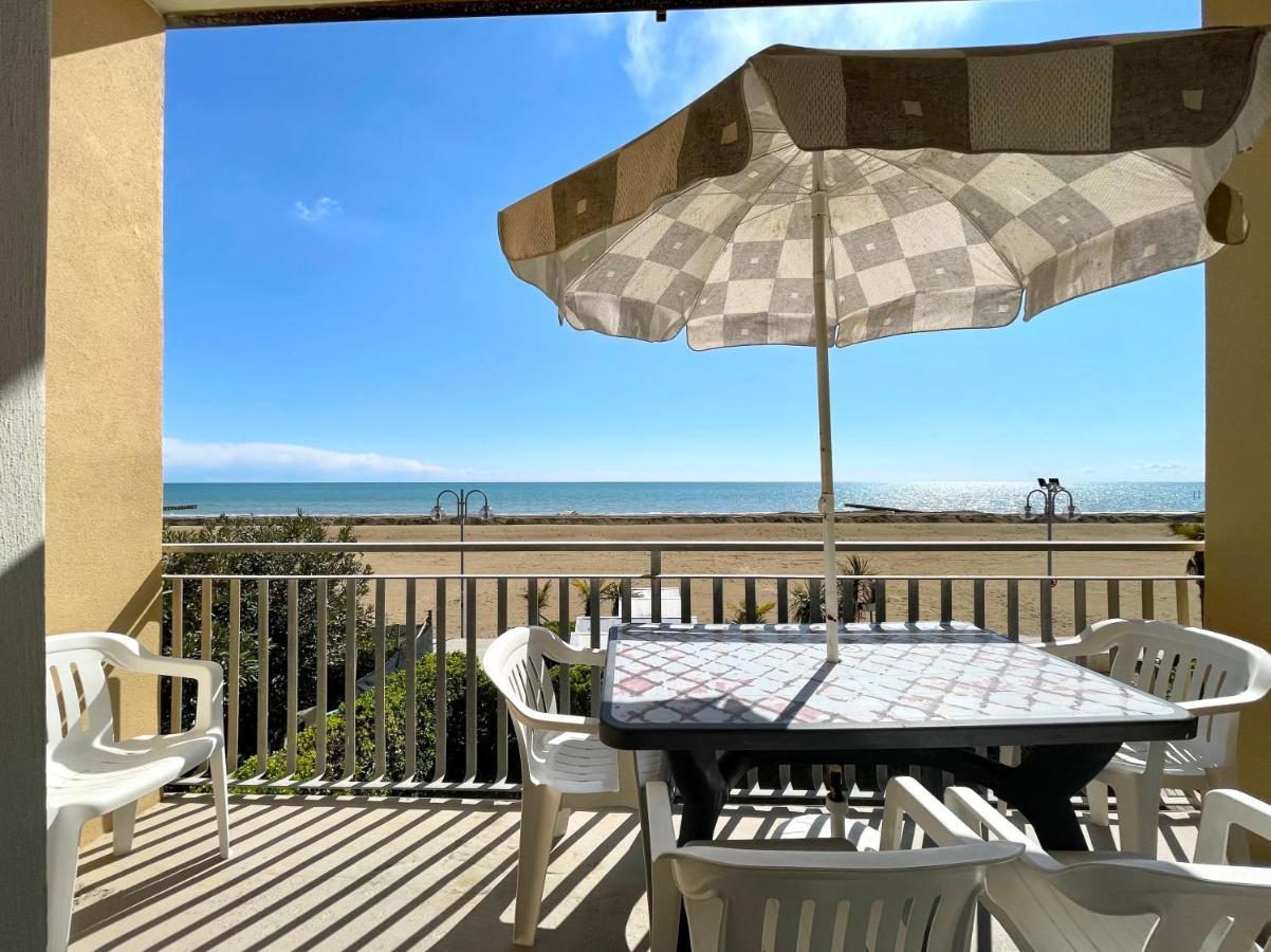 Villa Fronte Mare-Carraro Immobiliare Jesolo - Family Apartments Exterior foto